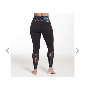NWT Calia by Carrie Underwood leggings